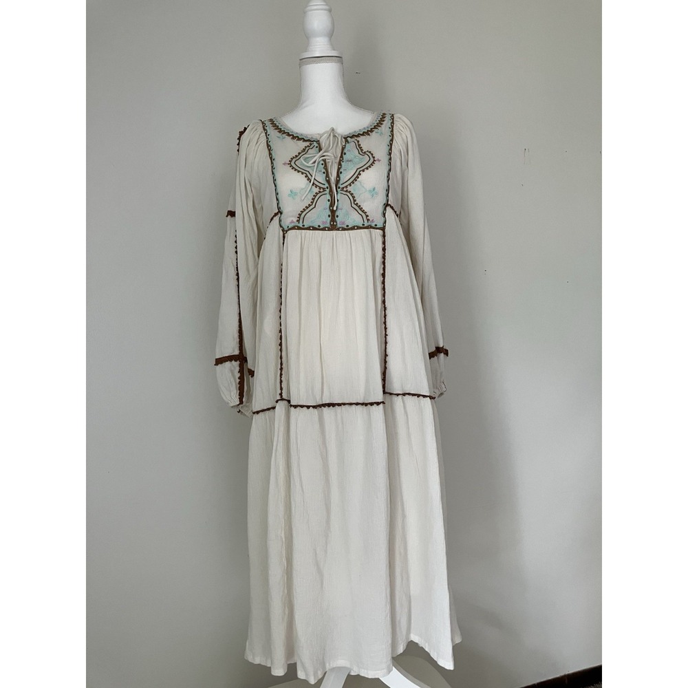 Lalavon Embroidered Maxi Peasant Dress Women's Sz Medium Flower Child